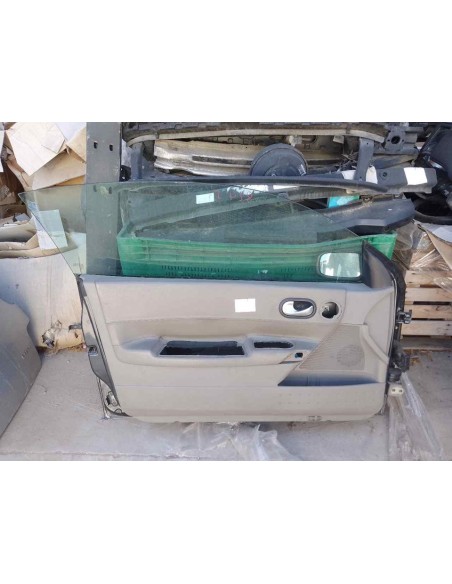 PUERTA DELANTERA IZQUIERDA VOLKSWAGEN PASSAT BERLINA (3C2) - 108385