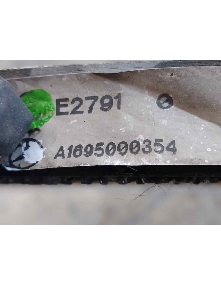 CONDENSADOR / RADIADOR  AIRE ACONDICIONADO MERCEDES-BENZ CLASE A (BM 169) - 146080