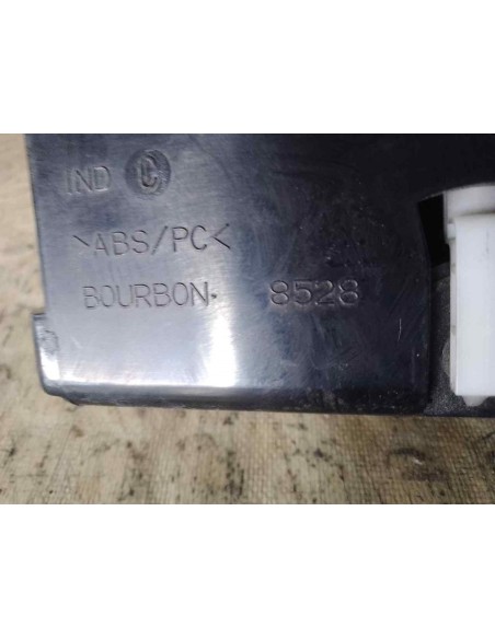 CENICERO TOYOTA AVENSIS BERLINA (T25) - 228977