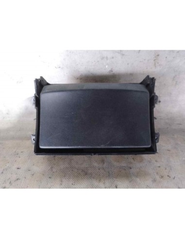 CENICERO TOYOTA AVENSIS BERLINA (T25) - 228977