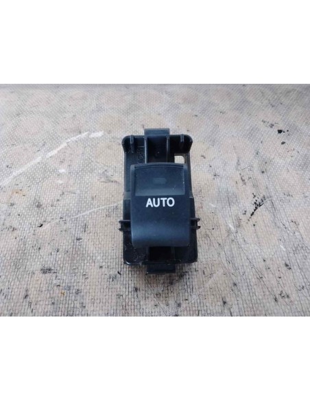 MANDO ELEVALUNAS TRASERO IZQUIERDO TOYOTA PRIUS (ZVW30) - 174569