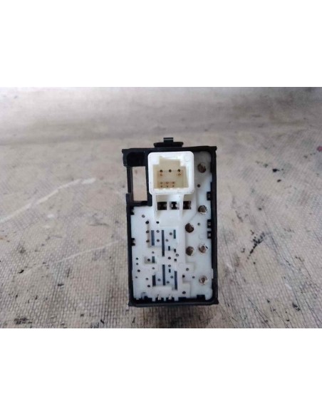 MANDO ELEVALUNAS TRASERO IZQUIERDO TOYOTA PRIUS (ZVW30) - 174569