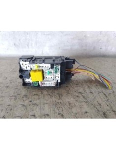 CAJA RELES / FUSIBLES CITROEN C4 BERLINA - 111037