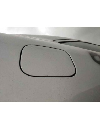 TAPA EXTERIOR COMBUSTIBLE MERCEDES-BENZ CLASE C...