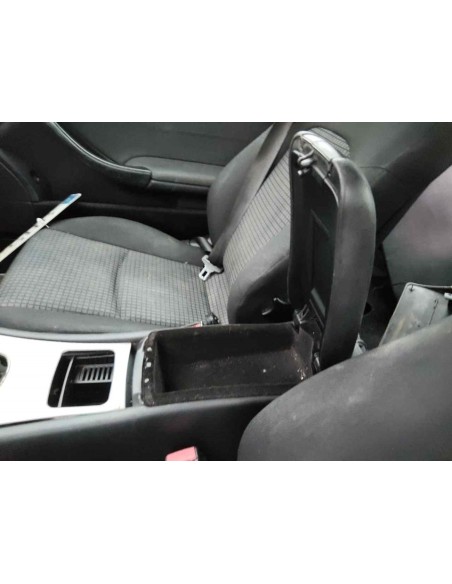 APOYABRAZOS CENTRAL MERCEDES-BENZ CLASE C (BM 203) SPORTCOUPE - 253555