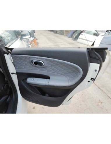 GUARNECIDO PUERTA TRASERA DERECHA » OTROS...