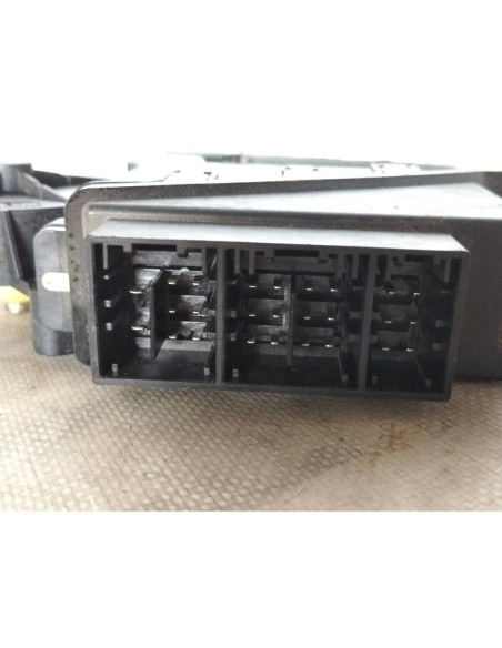 MOTOR ELEVALUNAS DELANTERO DERECHO VOLKSWAGEN POLO IV (9N1) - 114322