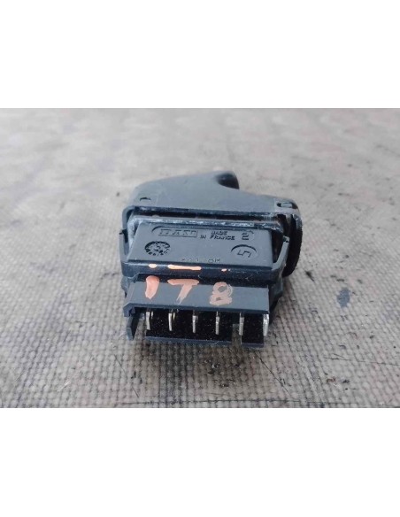 MANDO ELEVALUNAS DELANTERO DERECHO NISSAN KUBISTAR (X76) - 205673