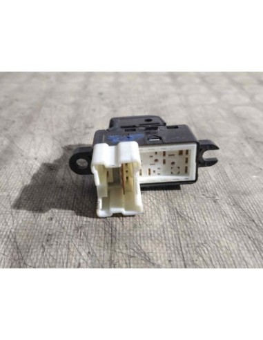 MANDO ELEVALUNAS DELANTERO DERECHO NISSAN MICRA...