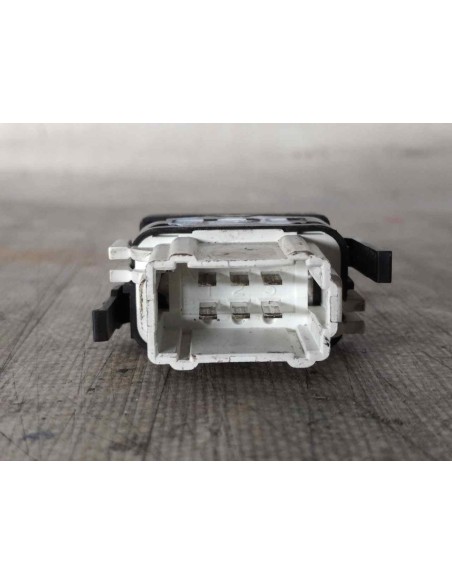 MANDO ELEVALUNAS DELANTERO DERECHO RENAULT CLIO II FASE II (B/CB0) - 138527