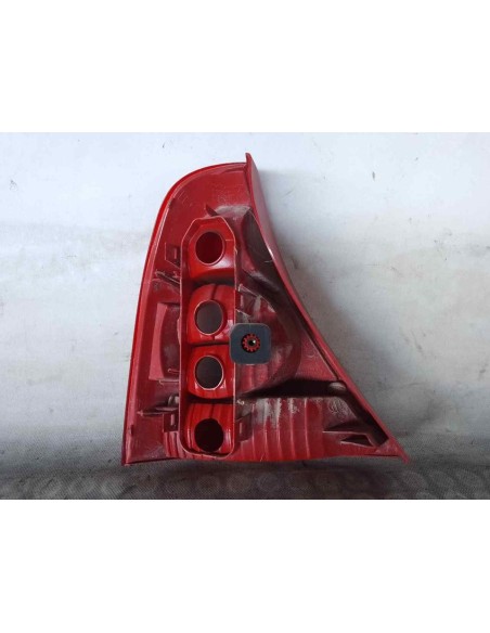 PILOTO TRASERO DERECHO RENAULT CLIO II FASE II (B/CB0) - 138549