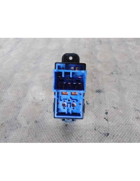 MANDO ELEVALUNAS DELANTERO DERECHO KIA RIO (UB) - 157525