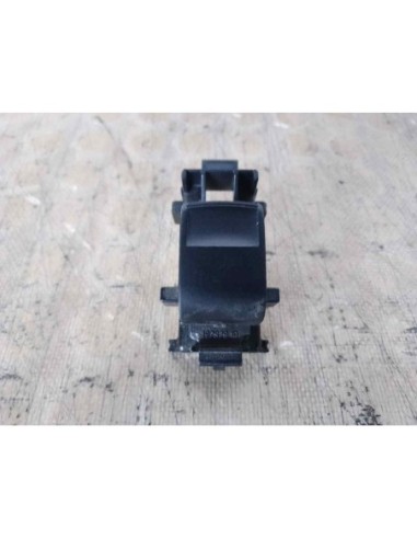 MANDO ELEVALUNAS DELANTERO DERECHO TOYOTA YARIS...