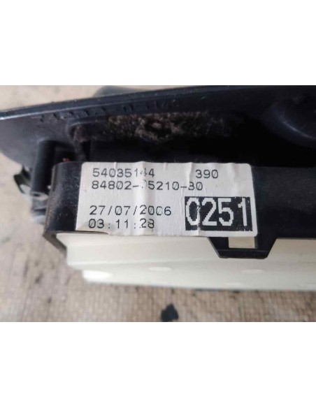 MANDO ELEVALUNAS DELANTERO IZQUIERDO TOYOTA AVENSIS BERLINA (T25) - 194984