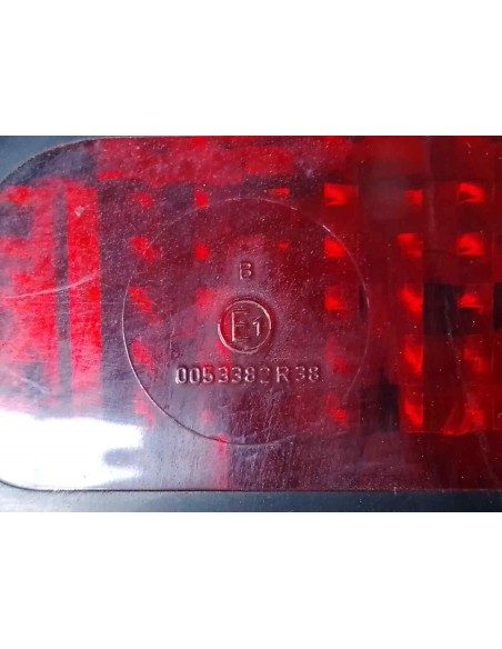 PILOTO TRASERO DERECHO FORD ESCORT BERLINA - 196486