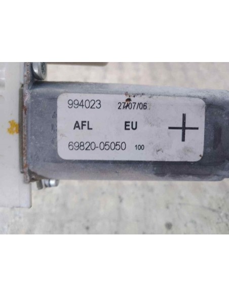 ELEVALUNAS DELANTERO IZQUIERDO TOYOTA AVENSIS BERLINA (T25) - 194967