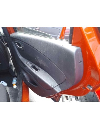 GUARNECIDO PUERTA TRASERA DERECHA RENAULT...