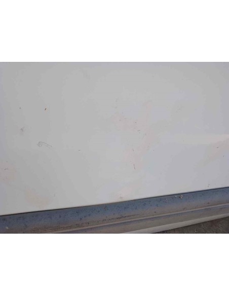 PUERTA DELANTERA DERECHA RENAULT RAPID /EXPRESS (F40) - 135458