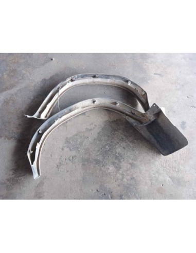 ALETIN TRASERO DERECHO NISSAN PICKUP (D22) -...