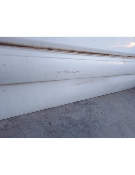 PUERTA DELANTERA DERECHA RENAULT R 19 BERL  CON PORTÓN (B/C53) - 98072