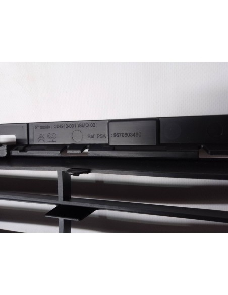 REJILLA PARAGOLPES CENTRAL CITROEN C4 BERLINA - 102765