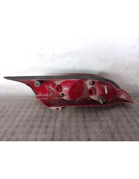 PILOTO TRASERO IZQUIERDO FORD FOCUS BERLINA (CAK) - 104060