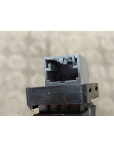 MANDO ELEVALUNAS DELANTERO DERECHO AUDI A4...