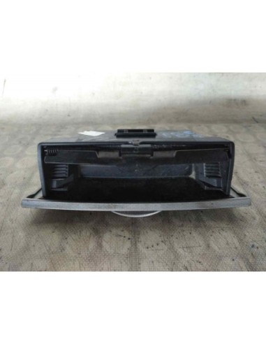 CENICERO TOYOTA COROLLA (E12) - 114954