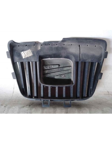 REJILLA DELANTERA SEAT CORDOBA BERLINA (6K2) - 117069