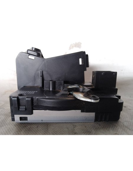 CERRADURA PUERTA TRASERA IZQUIERDA RENAULT TRAFIC II COMBI - 117390