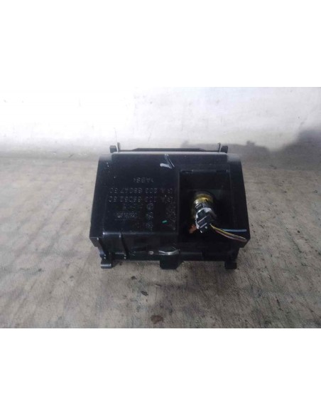 CENICERO MERCEDES-BENZ CLASE C (BM 203) SPORTCOUPE - 123415