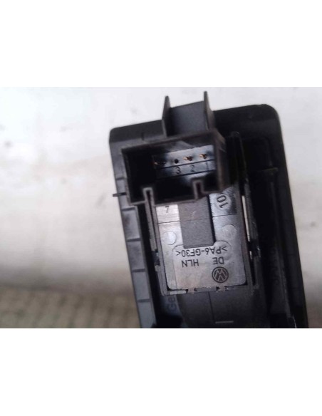 MANDO ELEVALUNAS TRASERO IZQUIERDO VOLKSWAGEN PASSAT BERLINA (362) - 129002