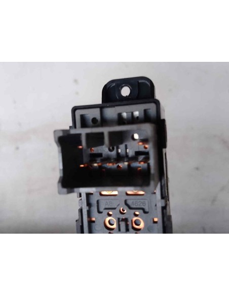 MANDO ELEVALUNAS DELANTERO DERECHO HYUNDAI I20 (GB) - 129148