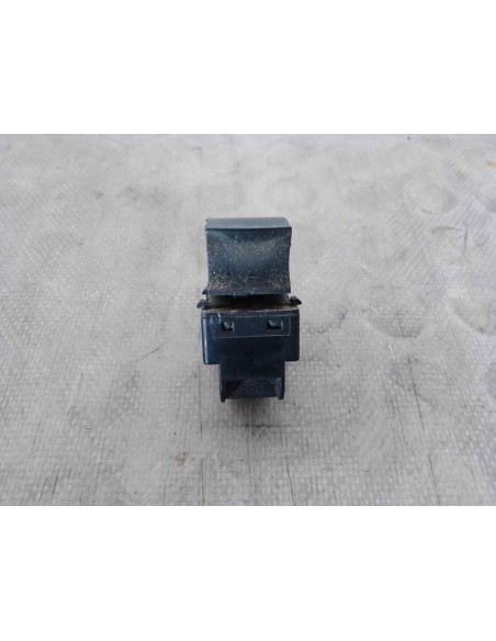 MANDO ELEVALUNAS TRASERO DERECHO AUDI A4 AVANT (8E) - 130573