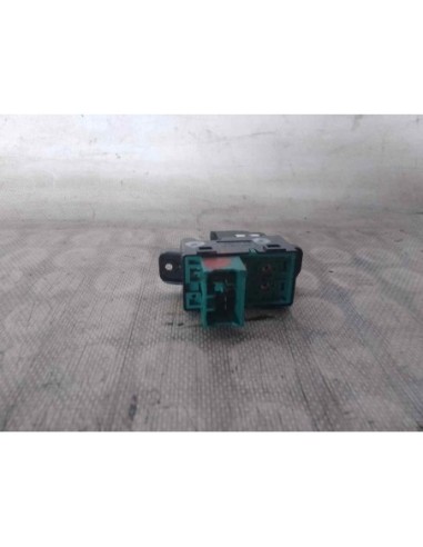 MANDO ELEVALUNAS DELANTERO DERECHO HYUNDAI I10...