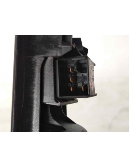 MANETA INTERIOR TRASERA IZQUIERDA VOLKSWAGEN GOLF IV BERLINA (1J1)(10 1997) - 136821