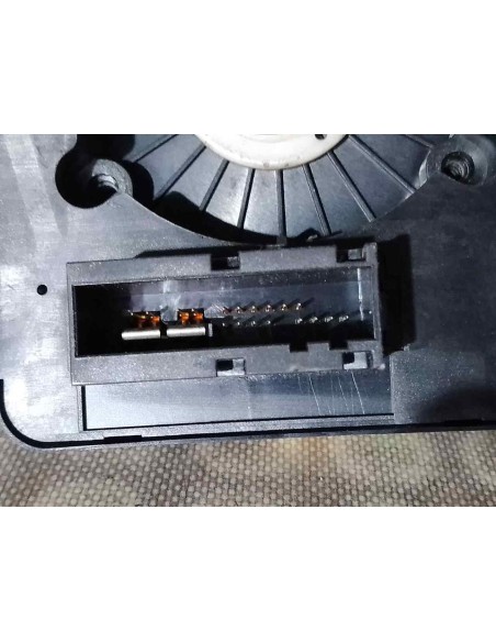 MANDO MULTIFUNCION OPEL CORSA D - 137099