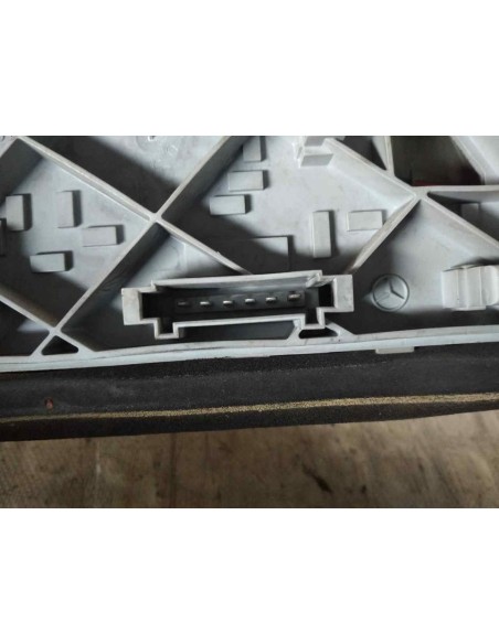 PILOTO TRASERO DERECHO MERCEDES-BENZ CLASE C (BM 203) BERLINA - 139804