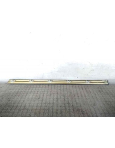 MOLDURAS DELANTERAS MERCEDES-BENZ CLASE C (BM...