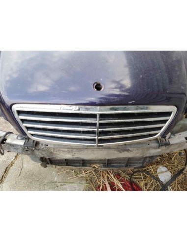 REJILLA DELANTERA MERCEDES-BENZ CLASE C (BM...