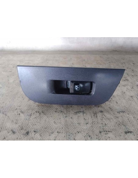 MANDO ELEVALUNAS TRASERO DERECHO HYUNDAI TERRACAN (HP) - 141727