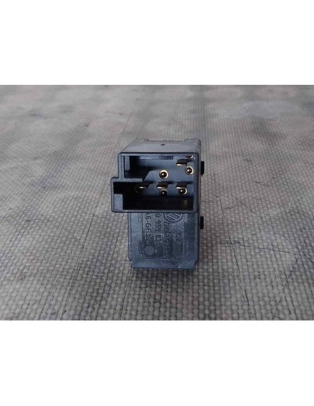 INTERRUPTOR VOLKSWAGEN PASSAT BERLINA (3B3) - 152612