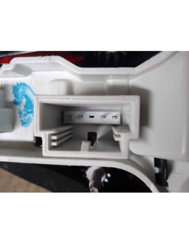 PILOTO TRASERO IZQUIERDO INTERIOR VOLKSWAGEN...