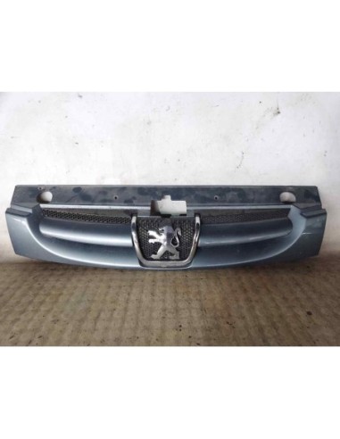 REJILLA DELANTERA MITSUBISHI CARISMA BERLINA 5...