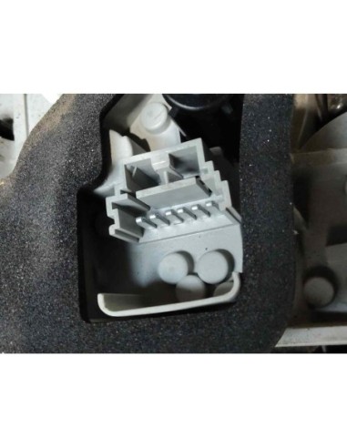 PILOTO TRASERO DERECHO RENAULT MEGANE II...