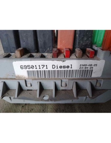 CAJA RELES / FUSIBLES IVECO DAILY CAMIÓN - 179915