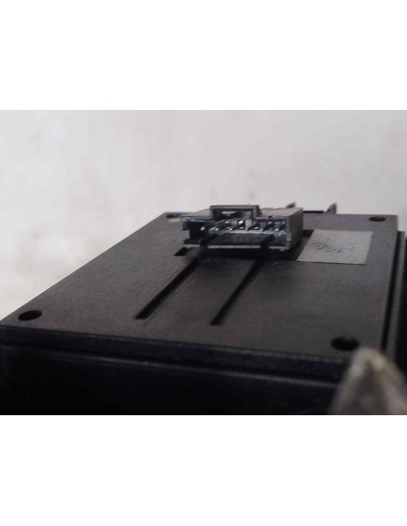 MANDO ELEVALUNAS DELANTERO DERECHO IVECO DAILY CAMIÓN - 179941