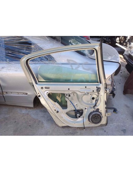 PUERTA TRASERA IZQUIERDA PEUGEOT 407 - 136146