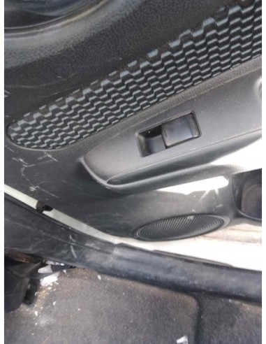 MANDO ELEVALUNAS TRASERO DERECHO NISSAN NOTE...