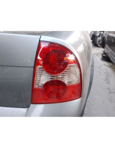 PILOTO TRASERO DERECHO VOLKSWAGEN PASSAT...